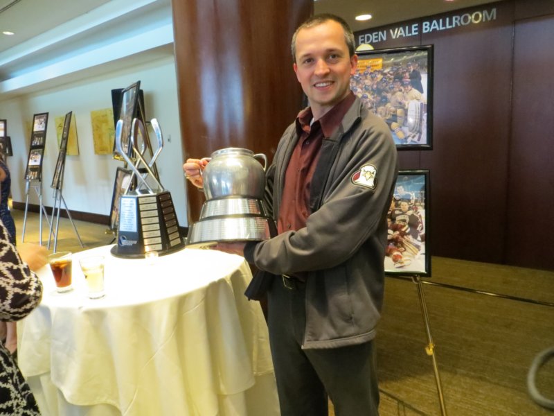 holdingthebeanpot.jpg