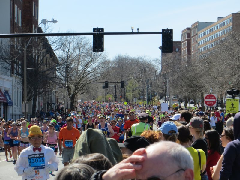 somanyrunners.jpg