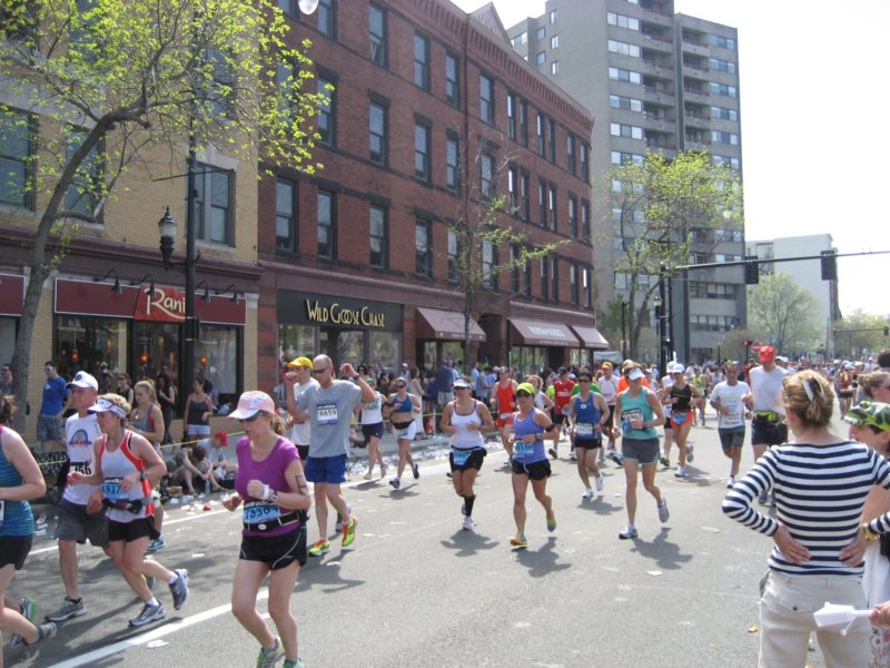 manymorerunners.jpg