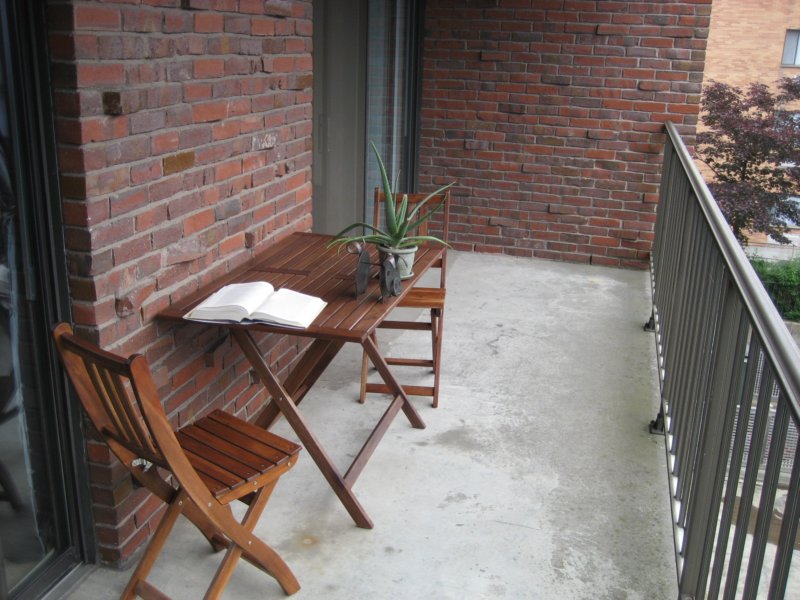 balcony.jpg