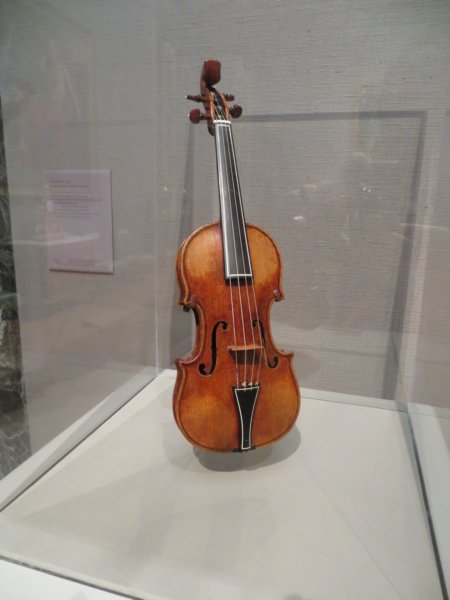 stradivarius.jpg