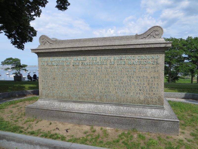 mayflowermemorialcrypt.jpg