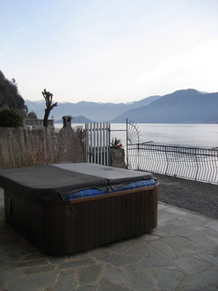 hottub.jpg